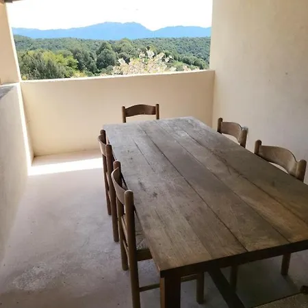 Villa Entre Mer Et Montagne *